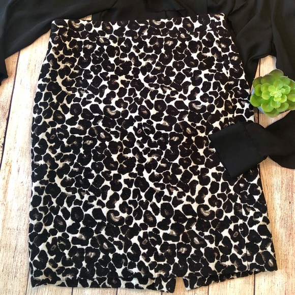 J. Crew Dresses & Skirts - J Crew black animal print skirt size 4
